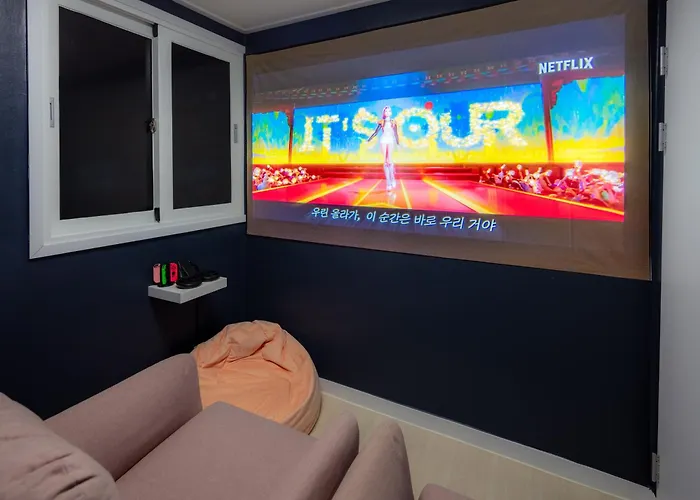 Ntire House Near Dongdaemun Naksan Park Cinema 6 Guests